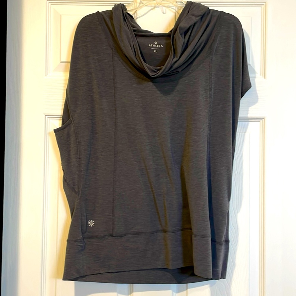 Athleta sleeveless hoodie shirt XL